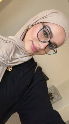 Why are black glasses so sexy on females?