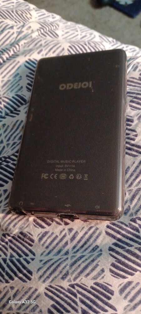 Who likes my new MP3 player it has 160GB and Google Play store?