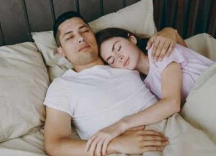 Can The Way You Sleep Give An Indication On Your Relationship With Your Partner?