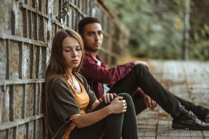 Can two people who both fear commitment have a healthy relationship together?
