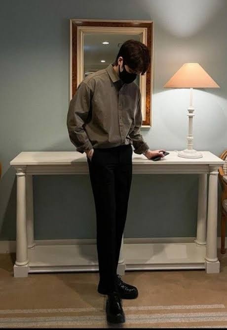 Do you find dark academia outfits attractive?