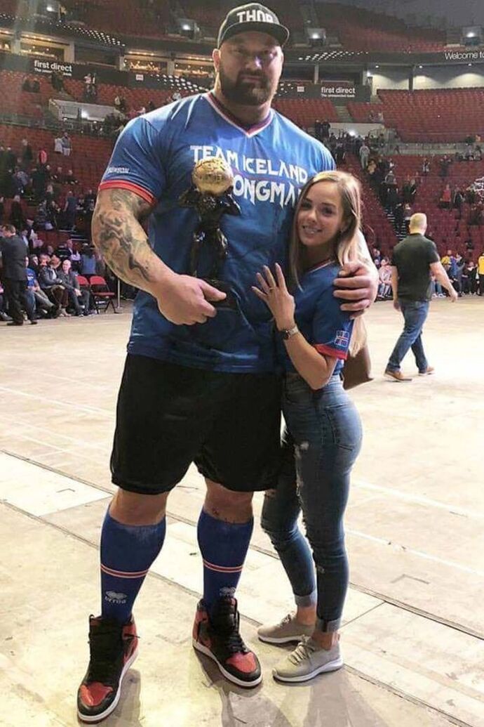 Do guys like short girls I am 4’11 and feel insecure about my height?
