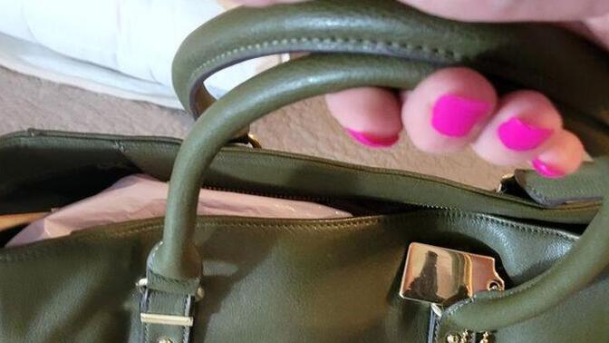Do you think a look like this with fuchsia nails could work for year round?