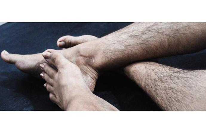 Hairy legs of a woman is equivalent to hairy chest of man?