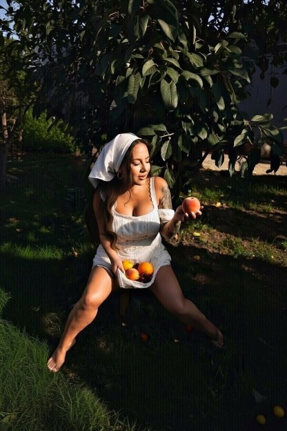 Do you have any fruit in your garden? If so, which fruit would you give me?