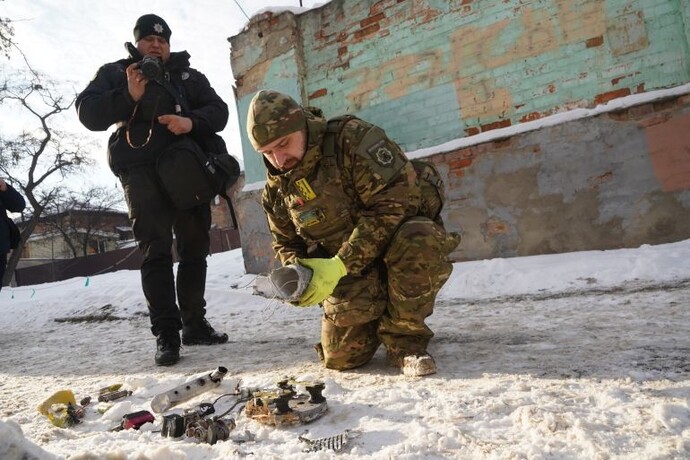 What do you think about Ukrainian men who decide to become women so they dont have to go to the front to fight in the war?