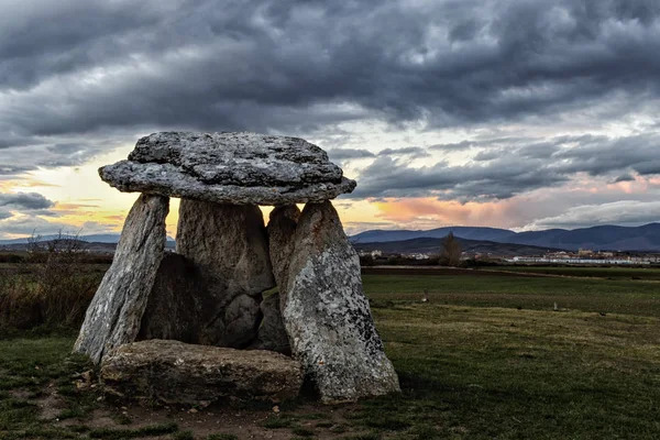 Dolmens!! Why did we Humans build them all over the planet 7-8000 years ago? Whats their purpose?