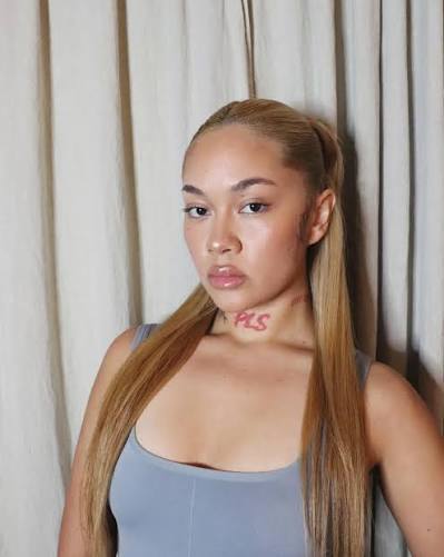 What do you think is her ancestral background?