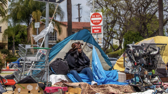 If America is the richest country, why are people so poor in general there?