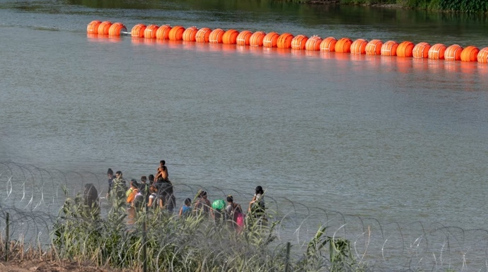 Help settle a bet: Do border barriers make it easier or harder to cross the border?