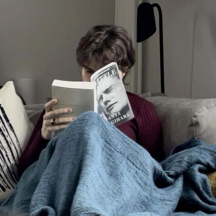 Girls, Do you like a guy who reads a lot?