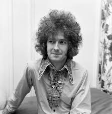 Is it offensive for a white man to have an afro?