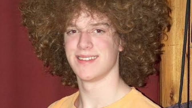 Is it offensive for a white man to have an afro?