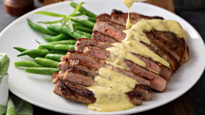 What kind of sauce goes best with steak?