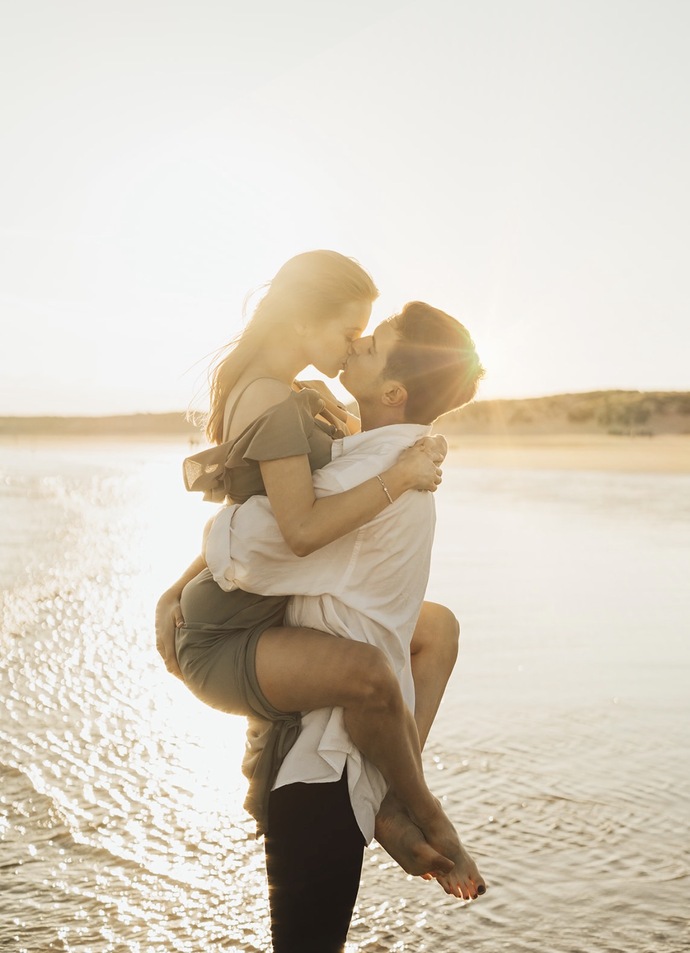 How do past relationships influence the way you love now?