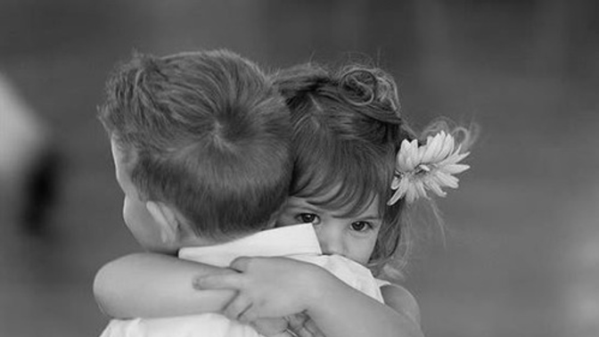 How do expectations influence happiness in relationships?