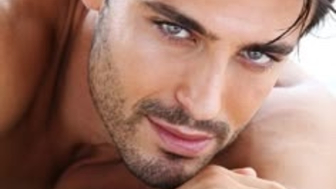 What color hair does women like on men?