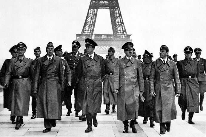 What is your opinion about Adolf Hitlers photograph in Paris?