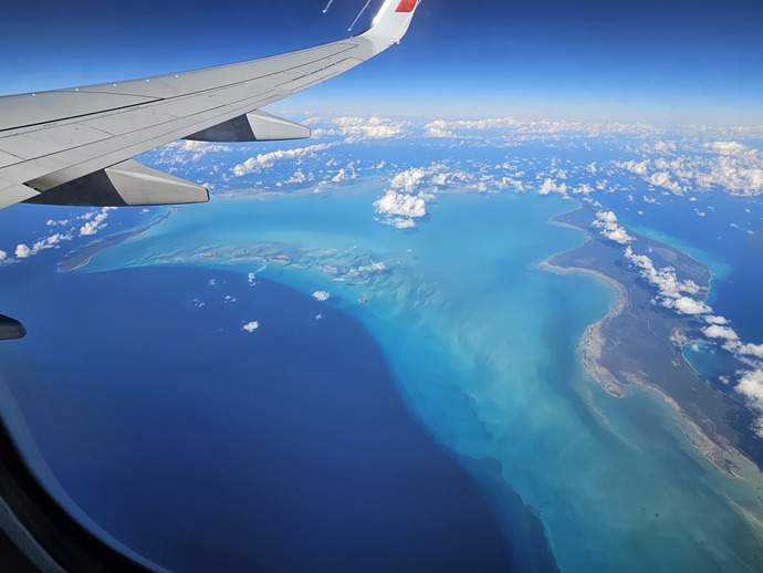 Am I a selfish asshole for leaving my window shade up when the rest of the plane had theirs down?