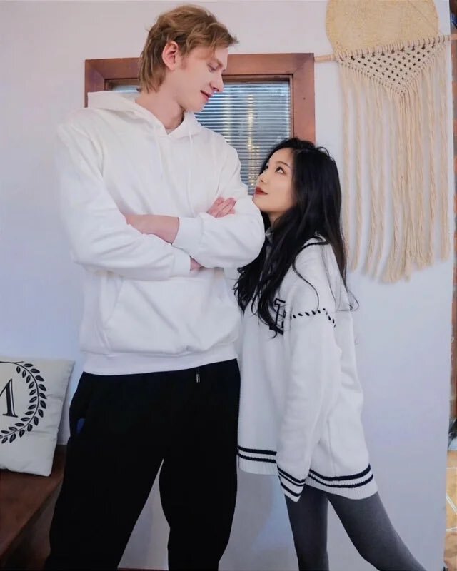 What do you like about Asian women?