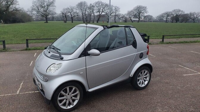 Would you date someone who drives a Smart fortwo?
