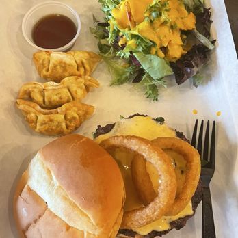 Have you ever been to a Japanese style burger restaurant?