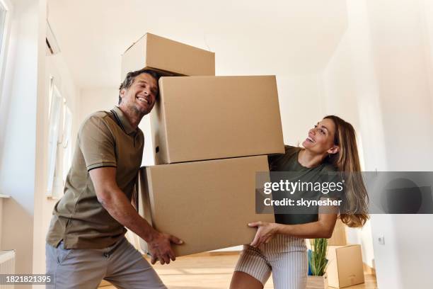 Guys, how often will you offer to help a woman with something? How did she respond?