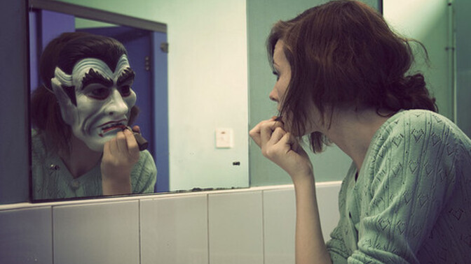 Do you find yourself attractive when you look in the mirror?