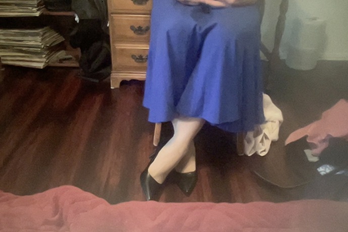 Should I wear black or white shoes with this spring dress?