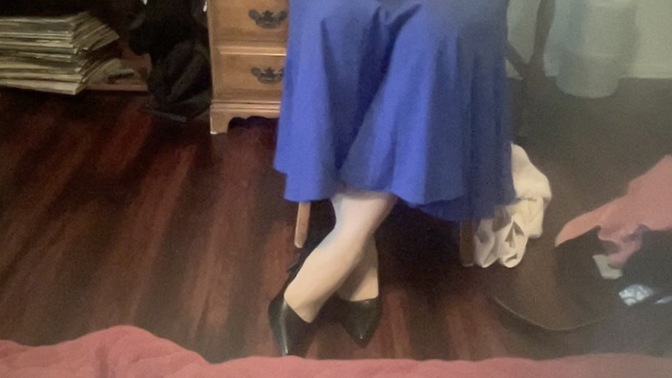 Should I wear black or white shoes with this spring dress?