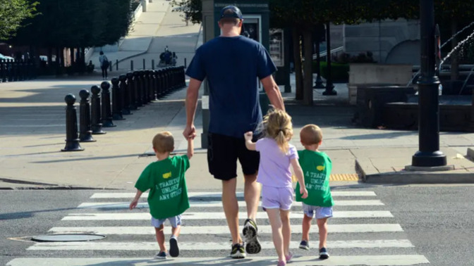 Do men also lose dating value if they have kids or major baggage before 30?