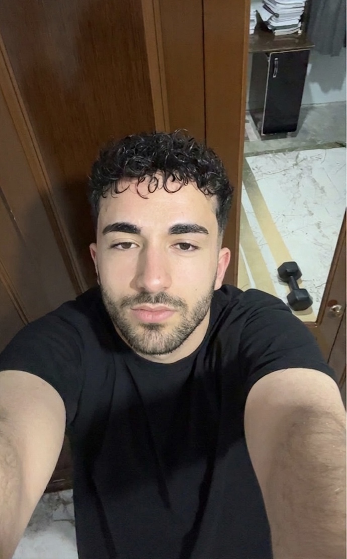 Big occasion next week: should I shave or keep my facial hair?