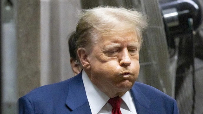 Trump’s brain is deteriorating. But why?