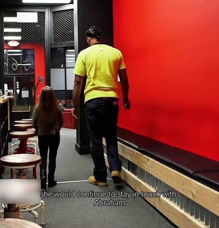 What is it like for a short white girl to date a tall Black guy?