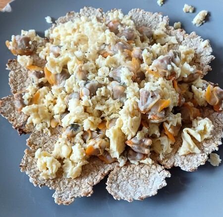 Would you eat my cockle and egg lunch?