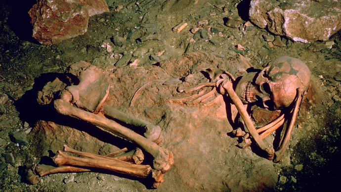 Isnt it fascinating that even our great GREAT ancestors in the stone age were burying their dead?