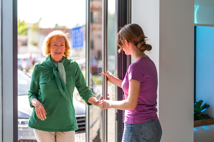 What is the kindest thing a complete stranger has ever done for you?