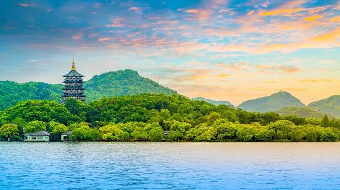 Is taking a spontaneous trip a healthy way to cope with feeling sad?
