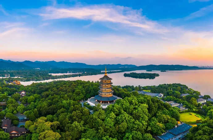 Is taking a spontaneous trip a healthy way to cope with feeling sad?