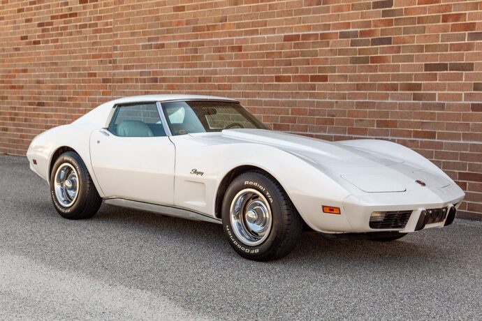White or red for a classic Corvette C3—what color should I pick?