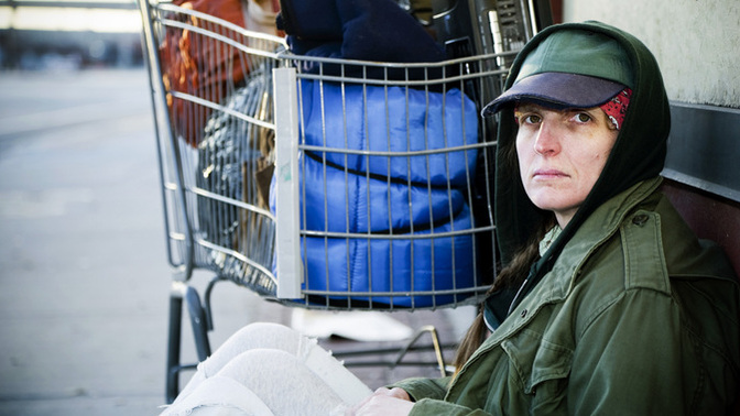 Should US women in the military be removed from frontline combat roles?