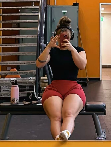 Could an untrained average guy actually beat this jacked female influencer in a fight?