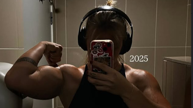 Could an untrained average guy actually beat this jacked female influencer in a fight?