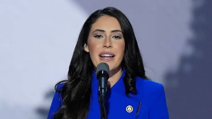 Can you actually name a beautiful or handsome politician?