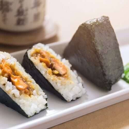 Onigiri (Japanese rice balls)