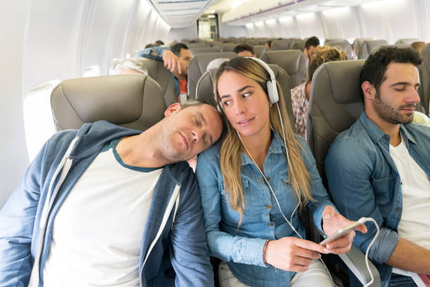 Girls, has anyone ever had someone pass out on them on a plane?
