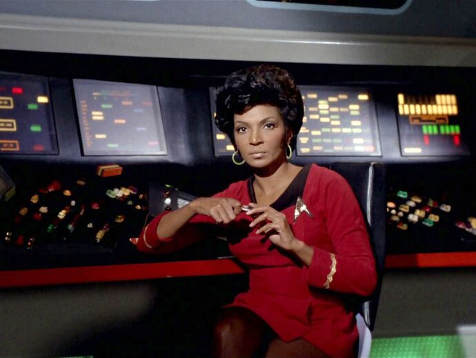 Anyone else think Nichelle Nichols aka Lt. Uhura from the og Star Trek was hot af?