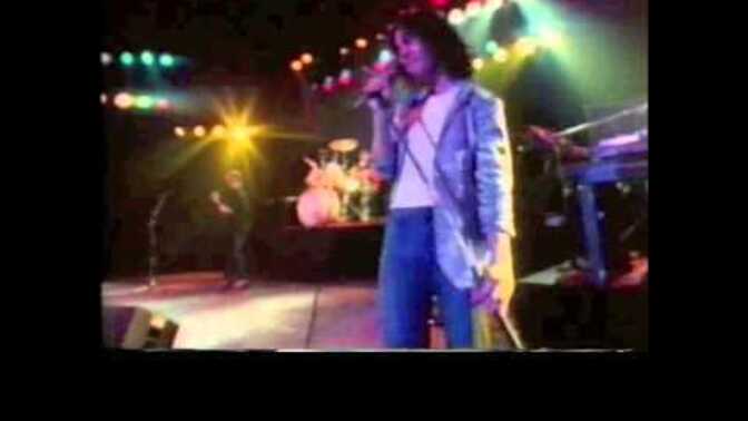 Who absolutely loves Billy Squier?