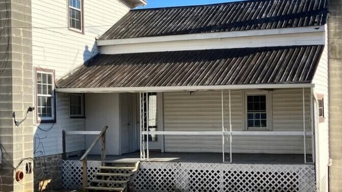Will noise from the attached neighboring house carry into my unit?