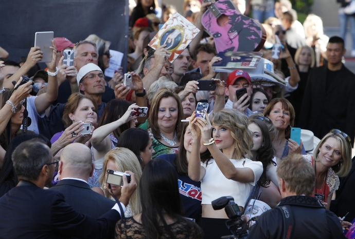 Fans gathered around Taylor Swift